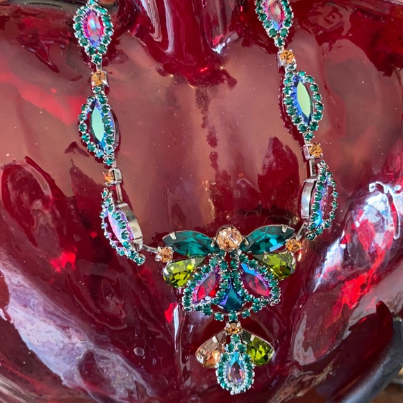 Jewelry - Stunningly gorgeous evening necklace